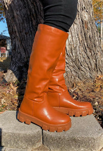 "Pemb" lug sole boots