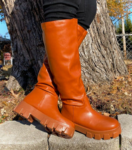 "Pemb" lug sole boots