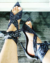 Load image into Gallery viewer, &quot;Laurent&quot; soft laced tie up heels